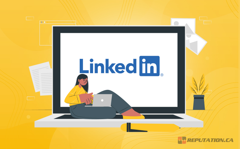 Женщина обновляет LinkedIn